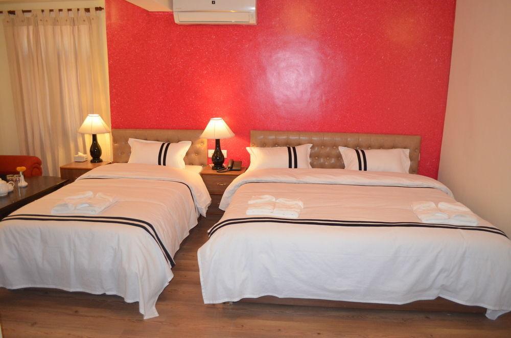 Amaryllis Hotel 3*