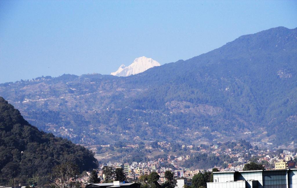 Visit Nepal Hotel 2*