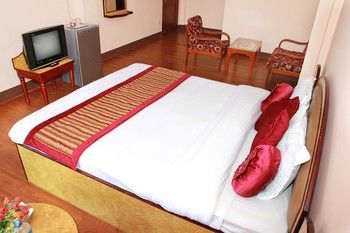 Happy Hotel 3*