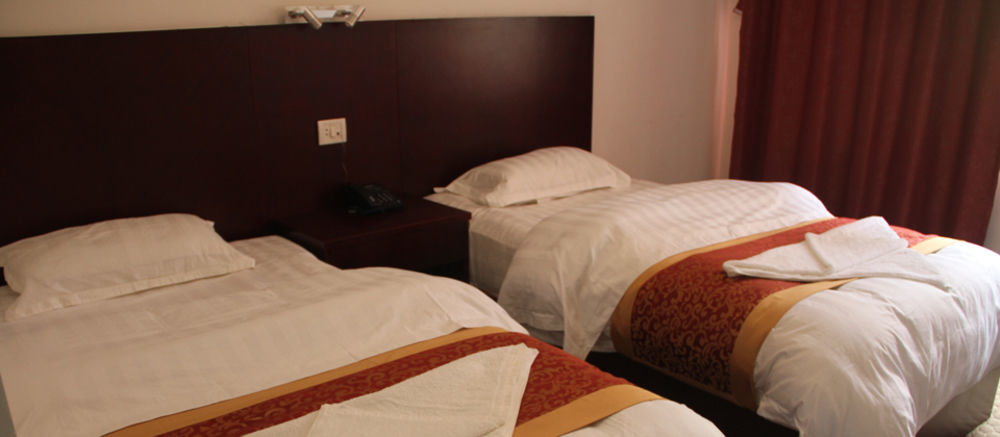 Taishan Hotel 3*