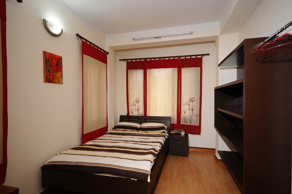 Hotel At