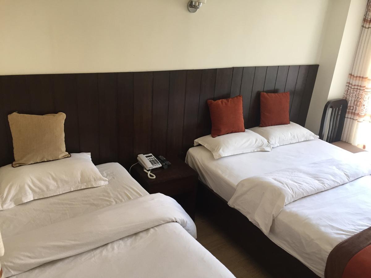 Merry Hotel