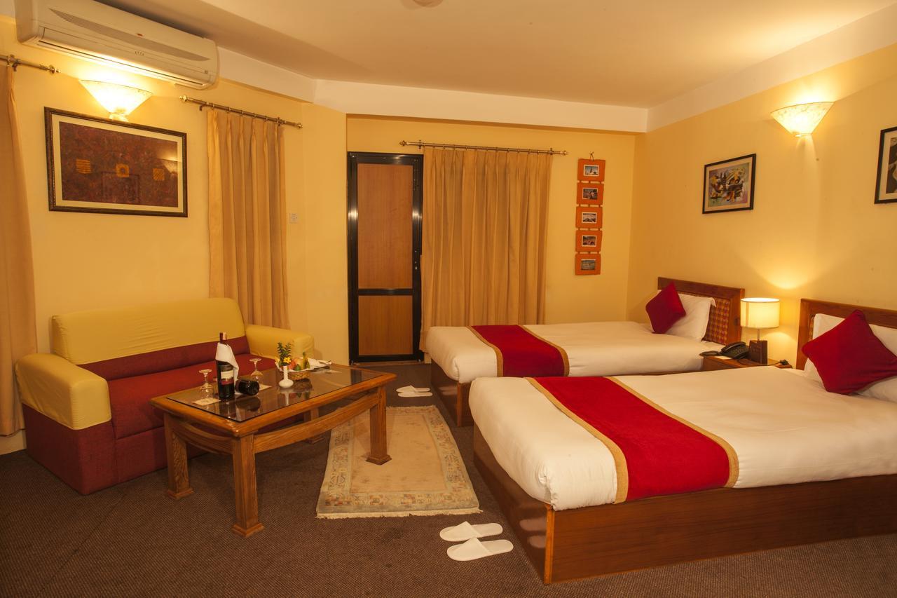 Royal Astoria 3*