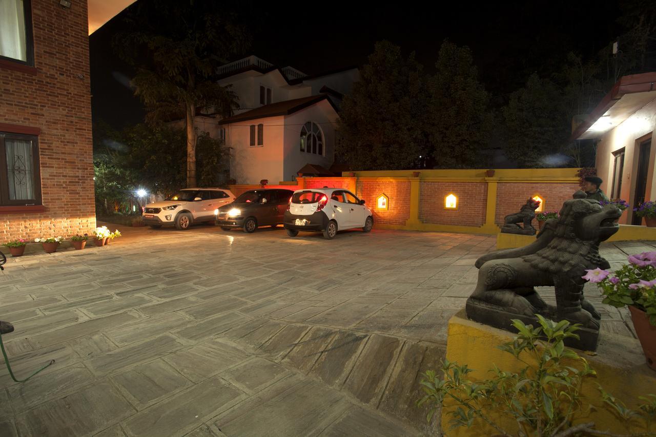 Royal Astoria 3*