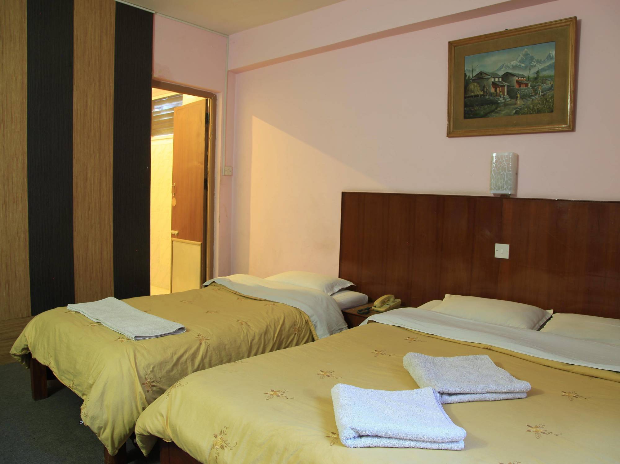 Hotel Tasi Dhargey *