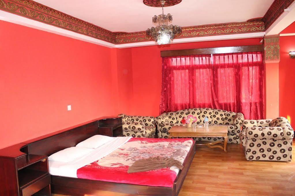 Mustang Hotel 3*