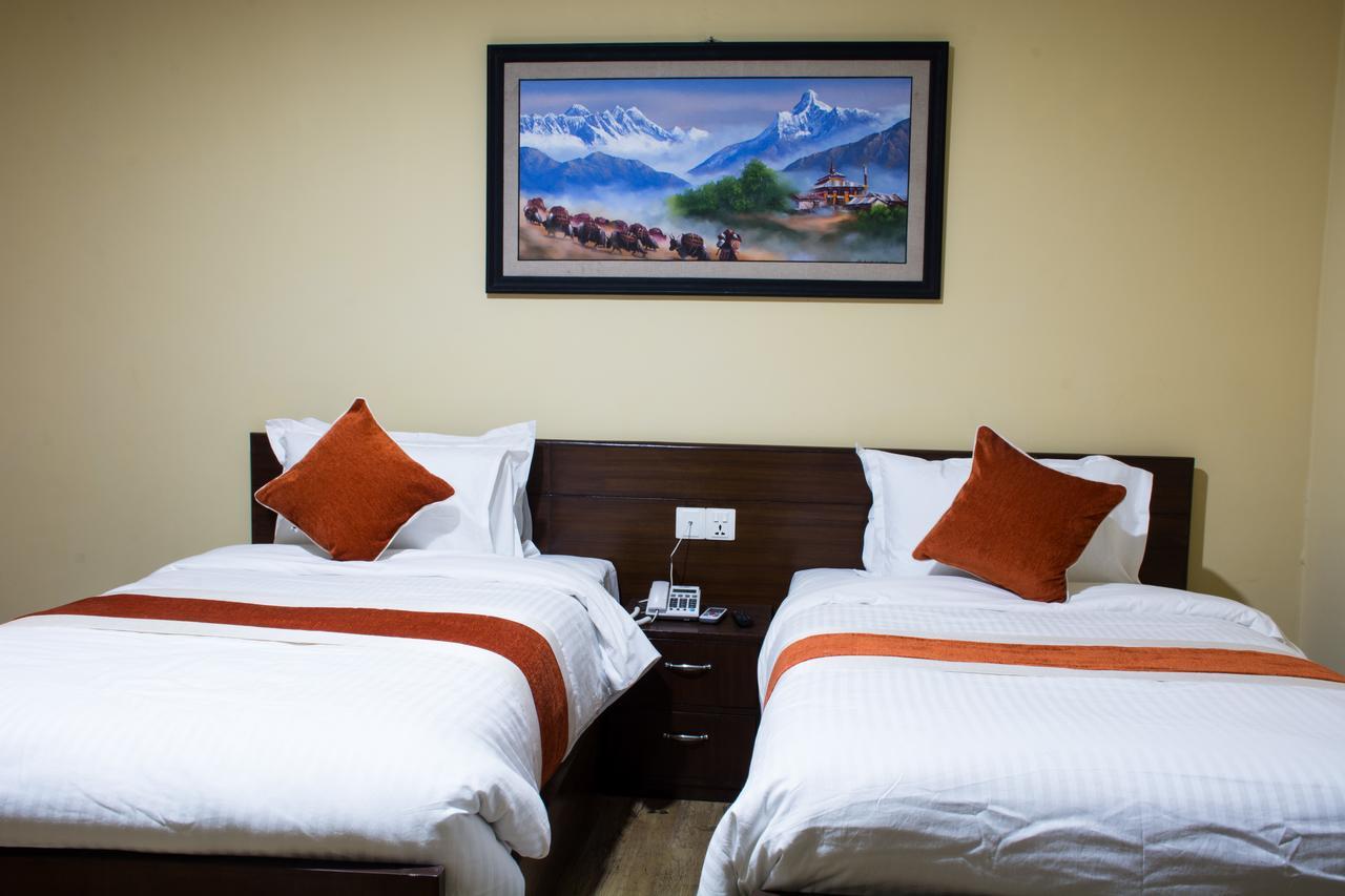 Sampada Garden 3*