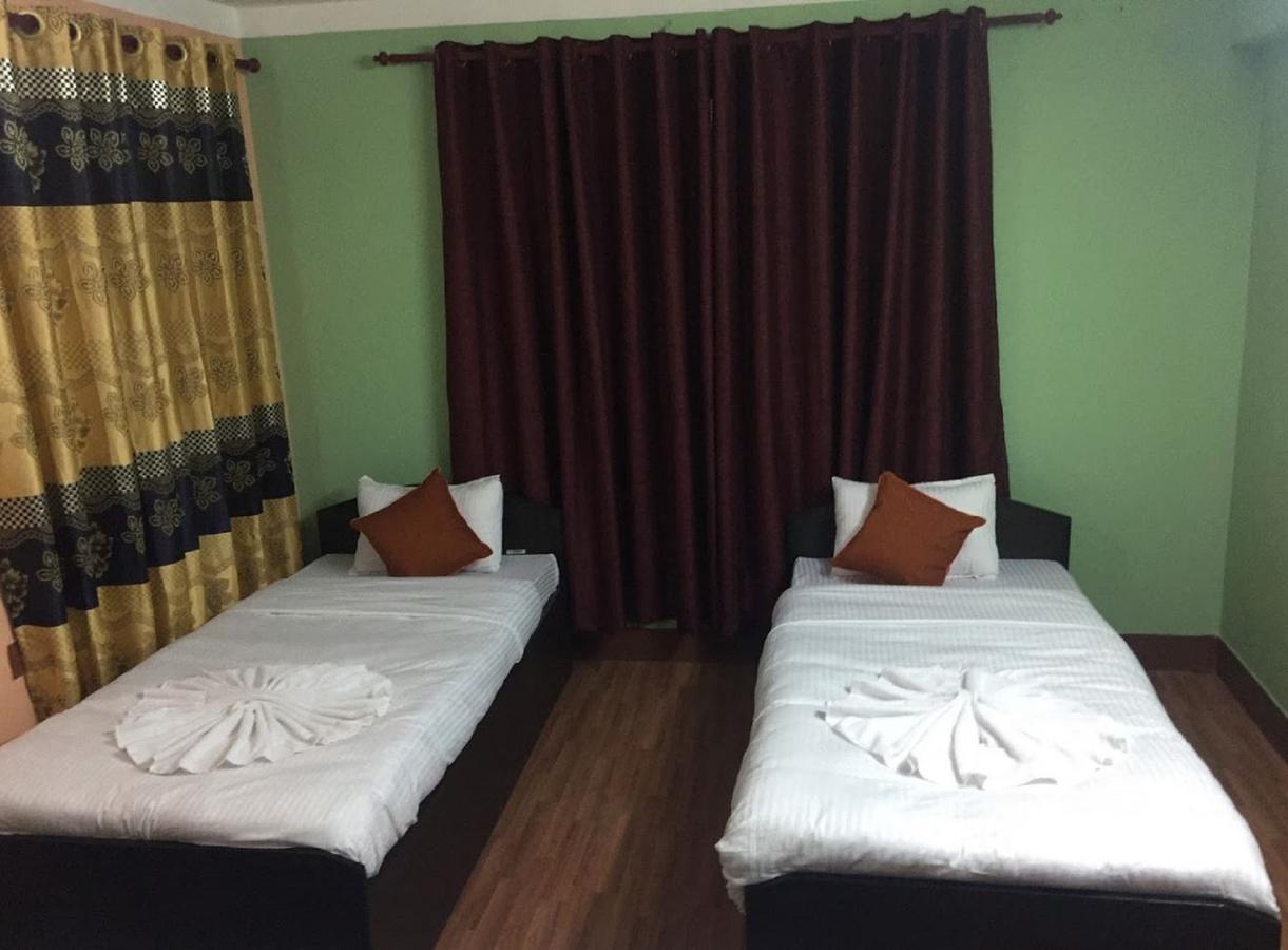 Bed & Breakfast Travellers Dorm