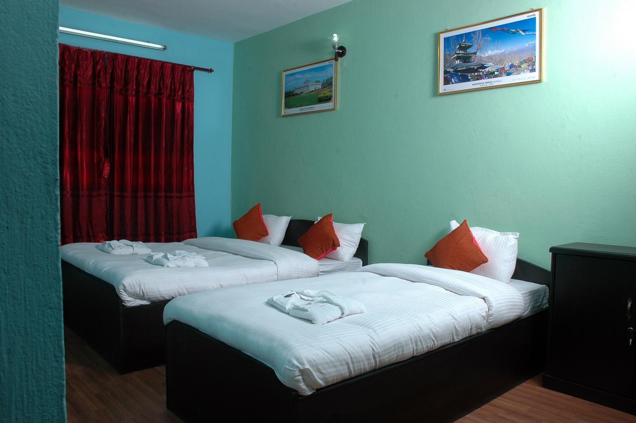 Travellers Dorm 2*