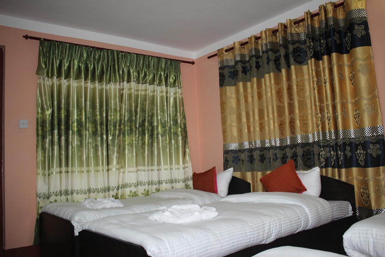 Bed & Breakfast Travellers Dorm