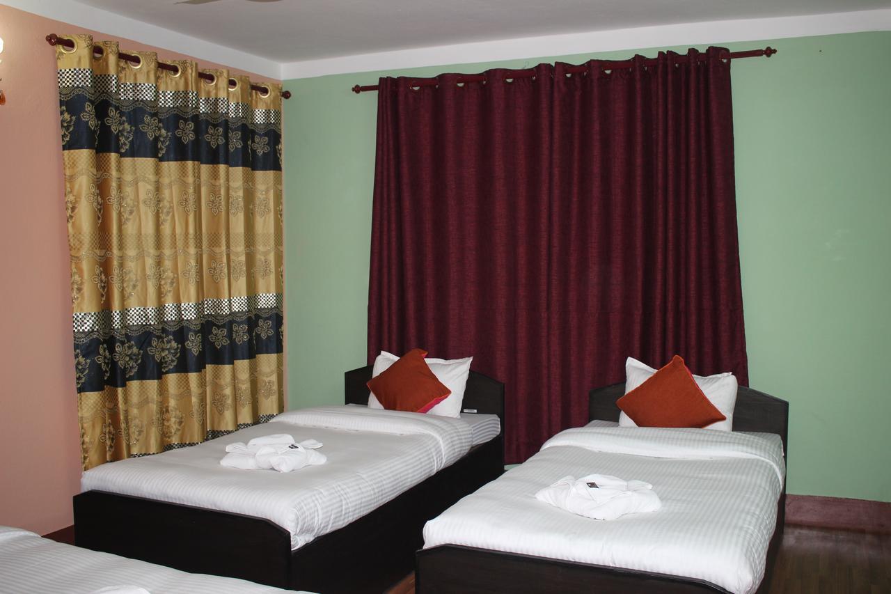 Travellers Dorm 2*