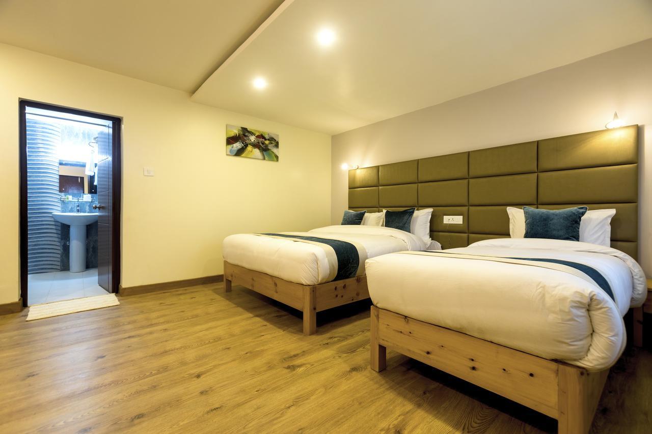 Nepal 3*