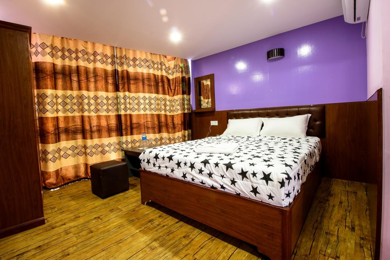 Hotel Everest