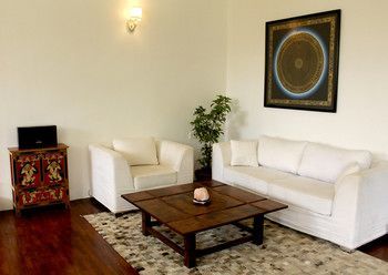 Hotel Lavie And