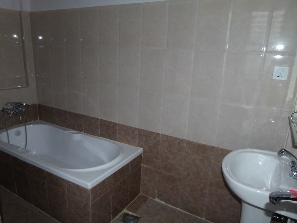 Hotel Dream City 3*