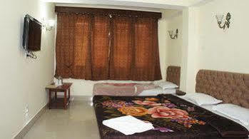 Hotel Potala 3*