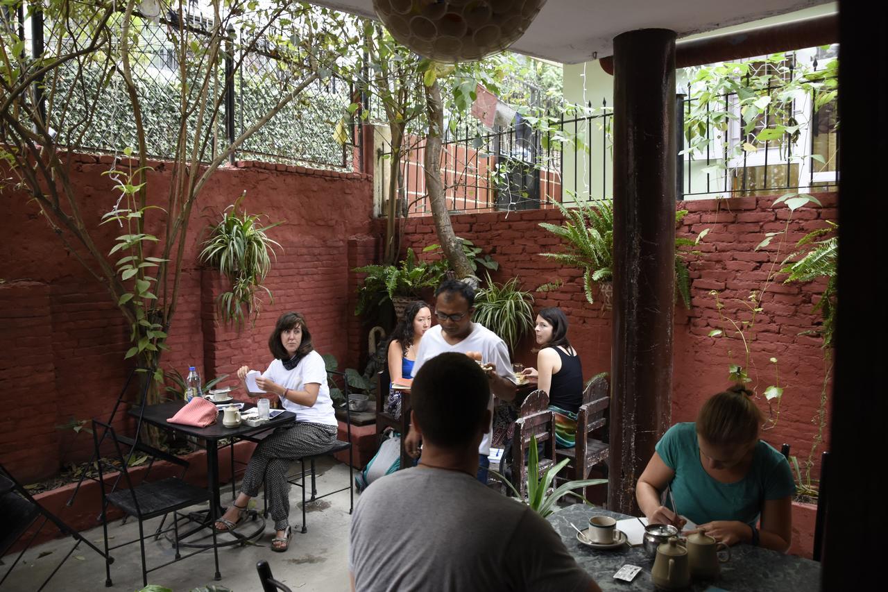 Beehive Hostel *