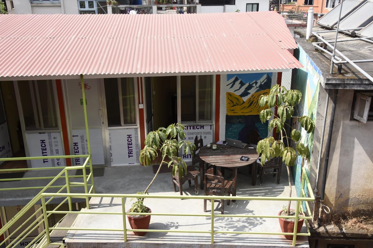 Hostel Beehive *