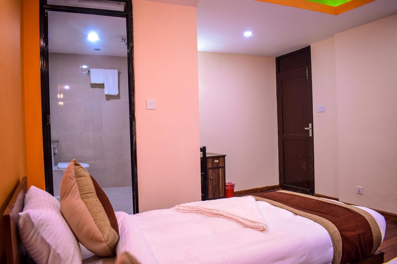 Peace Hotel 2*
