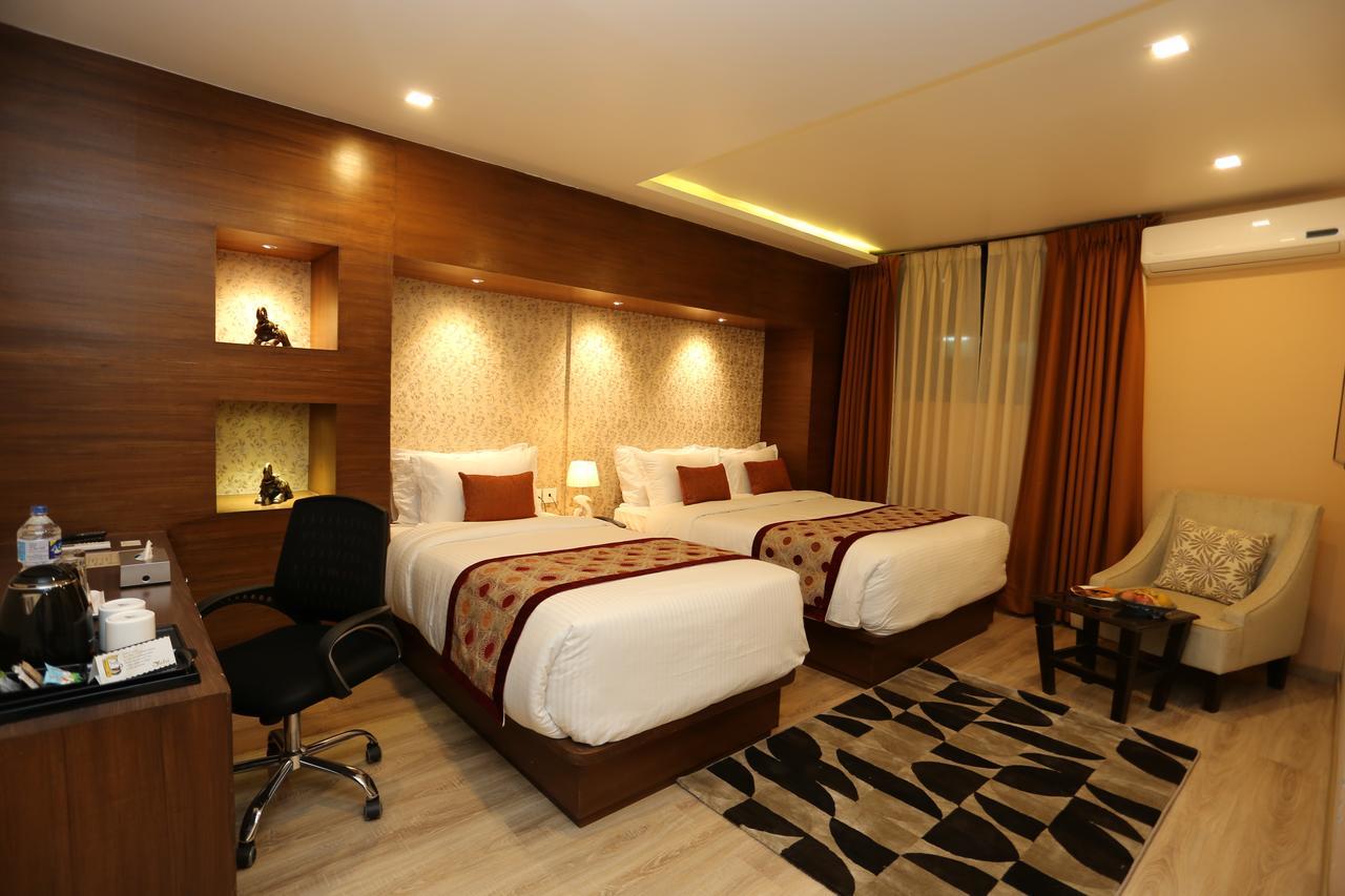 Yatri Suites And Spa Hotel 4*