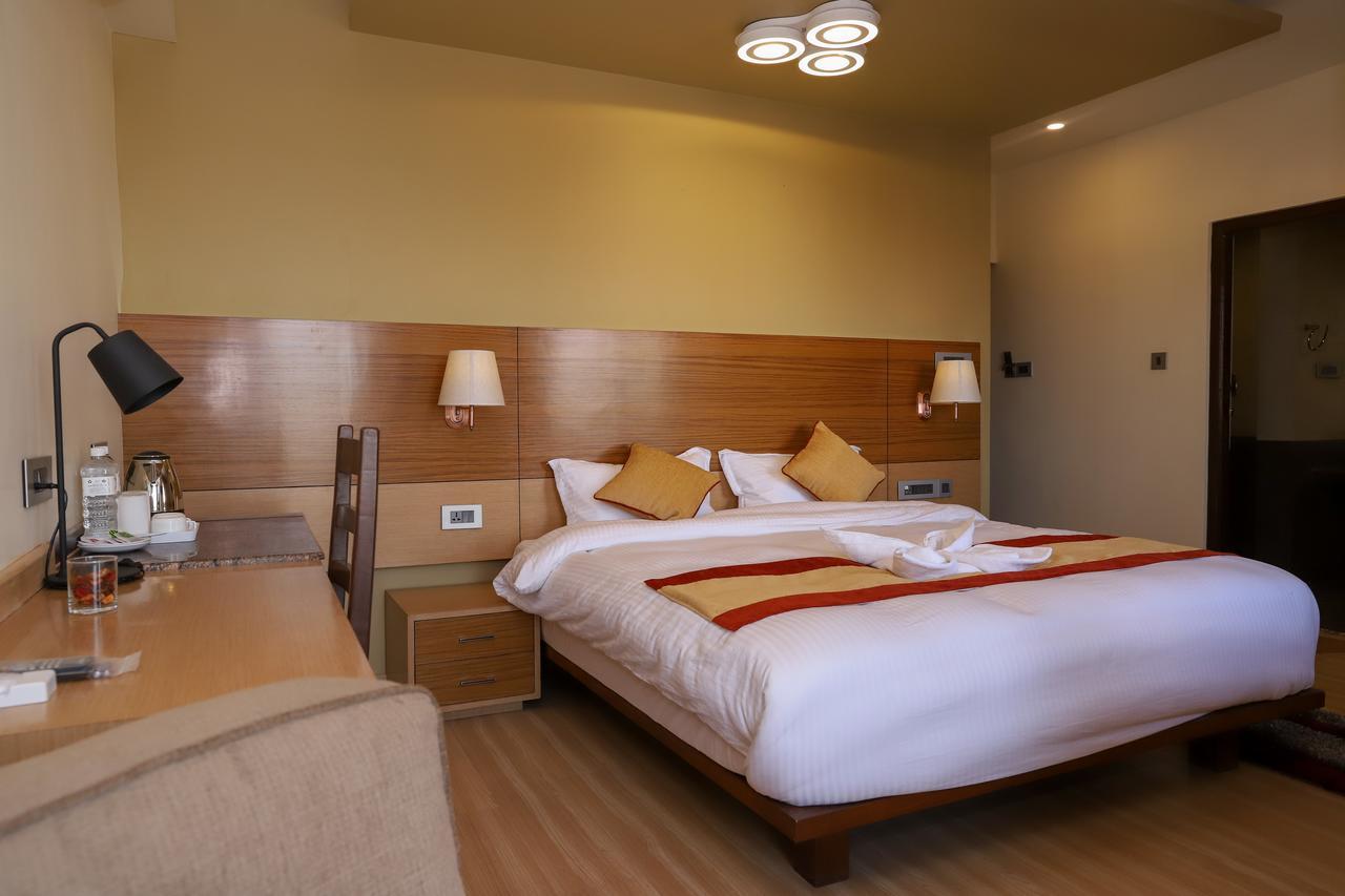 Hotel Retro And 3*