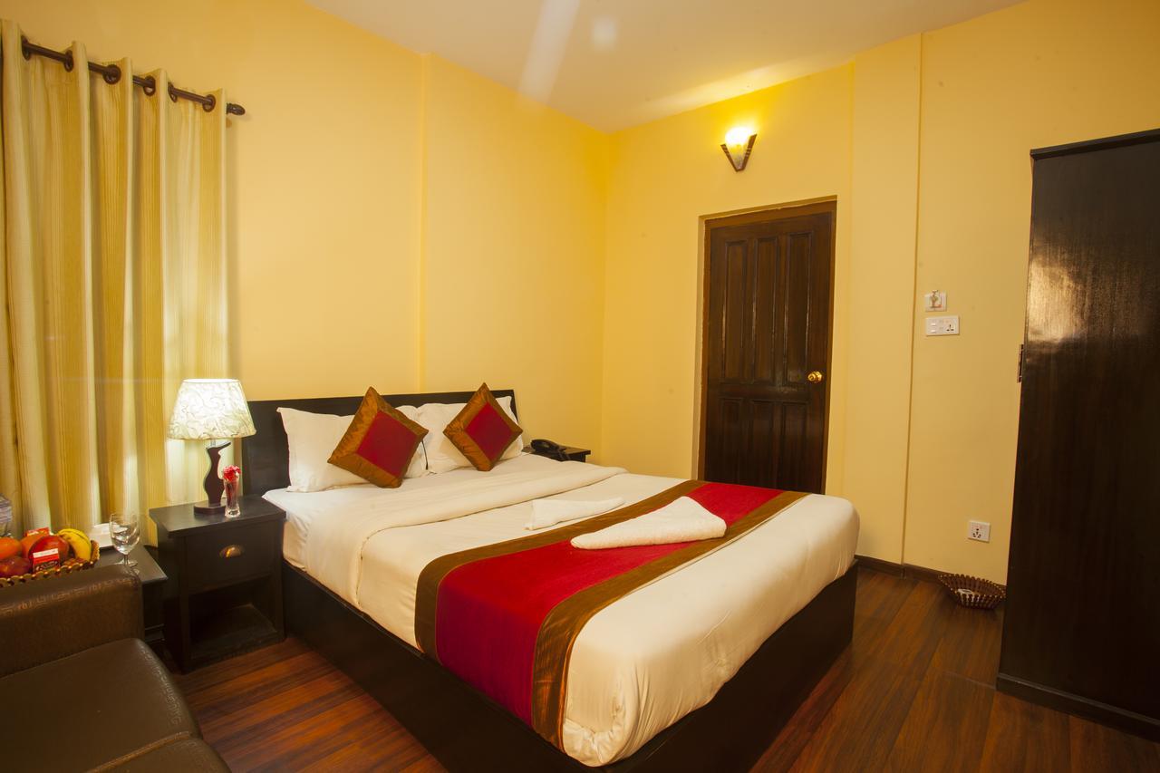 Hotel Dream City 3*