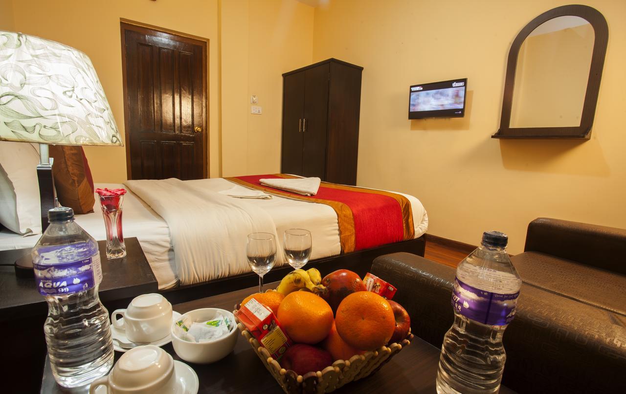 Dream City Hotel 3*