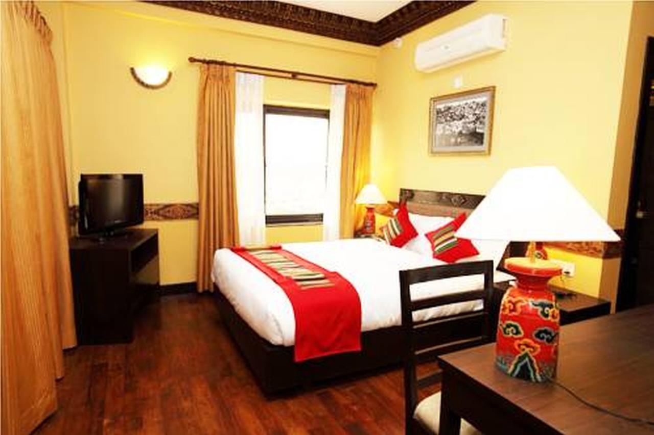 Tibet International Hotel 4*