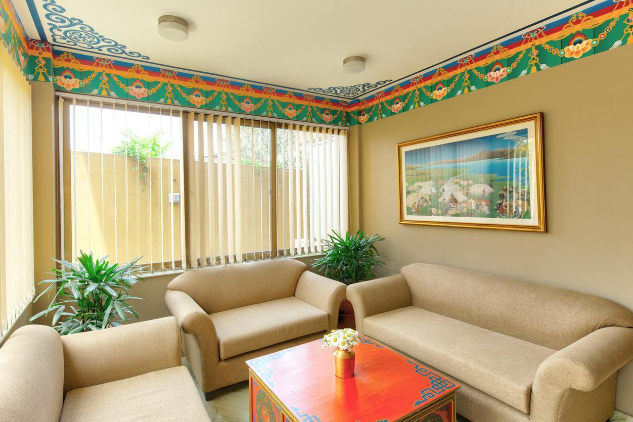 Hotel Lotus Gems