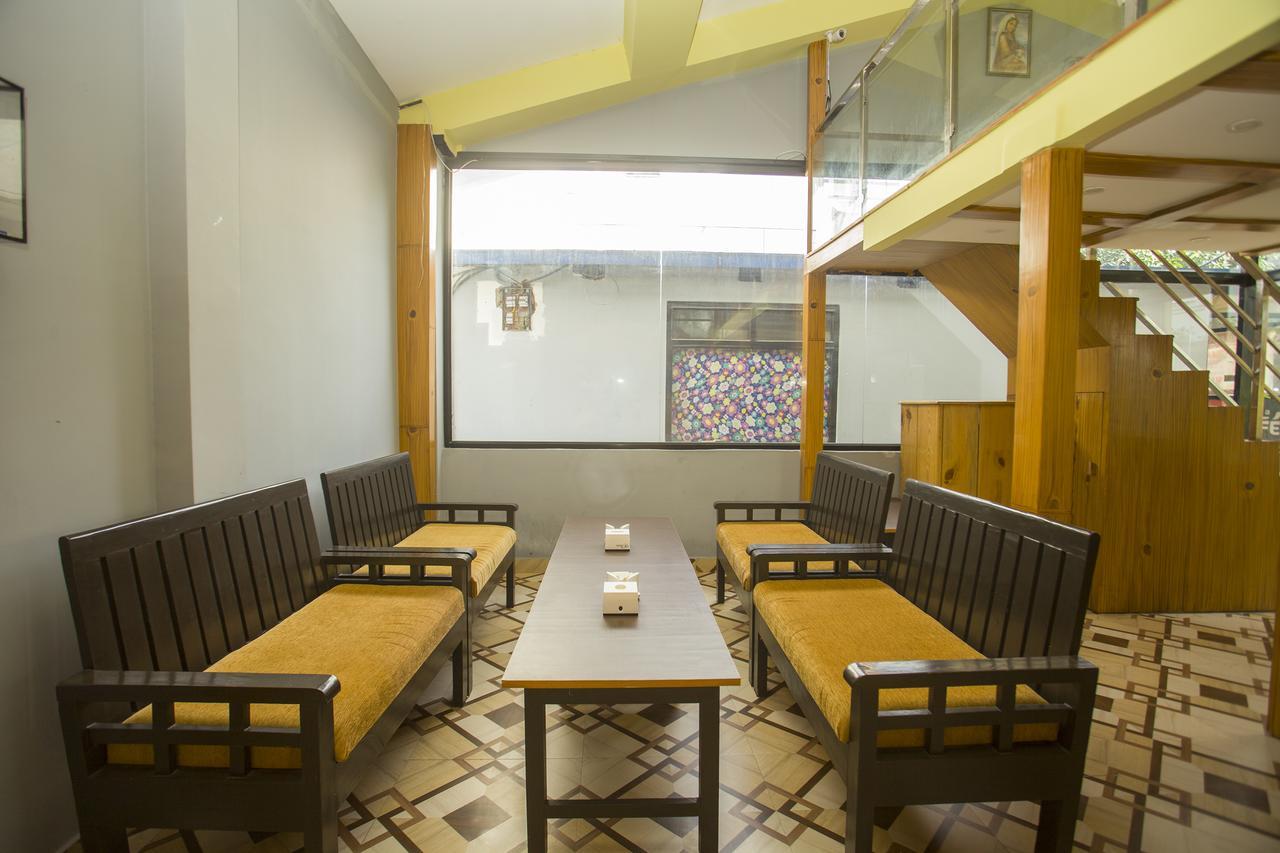 Hotel Oyo 150 Himalyan Height 2*