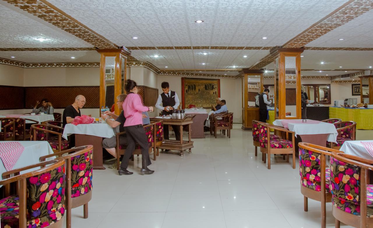 Vaishali Hotel 4*