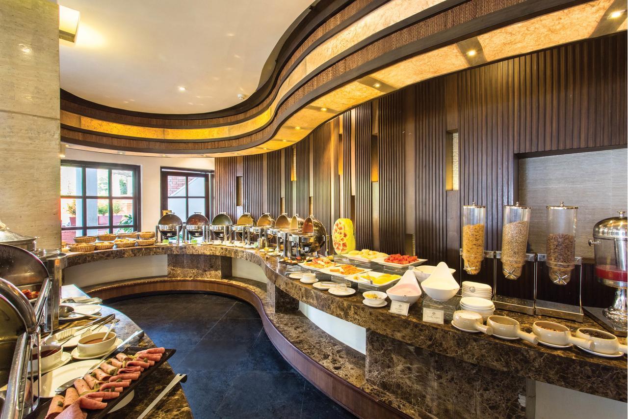 Hotel Shangri-la, 5*