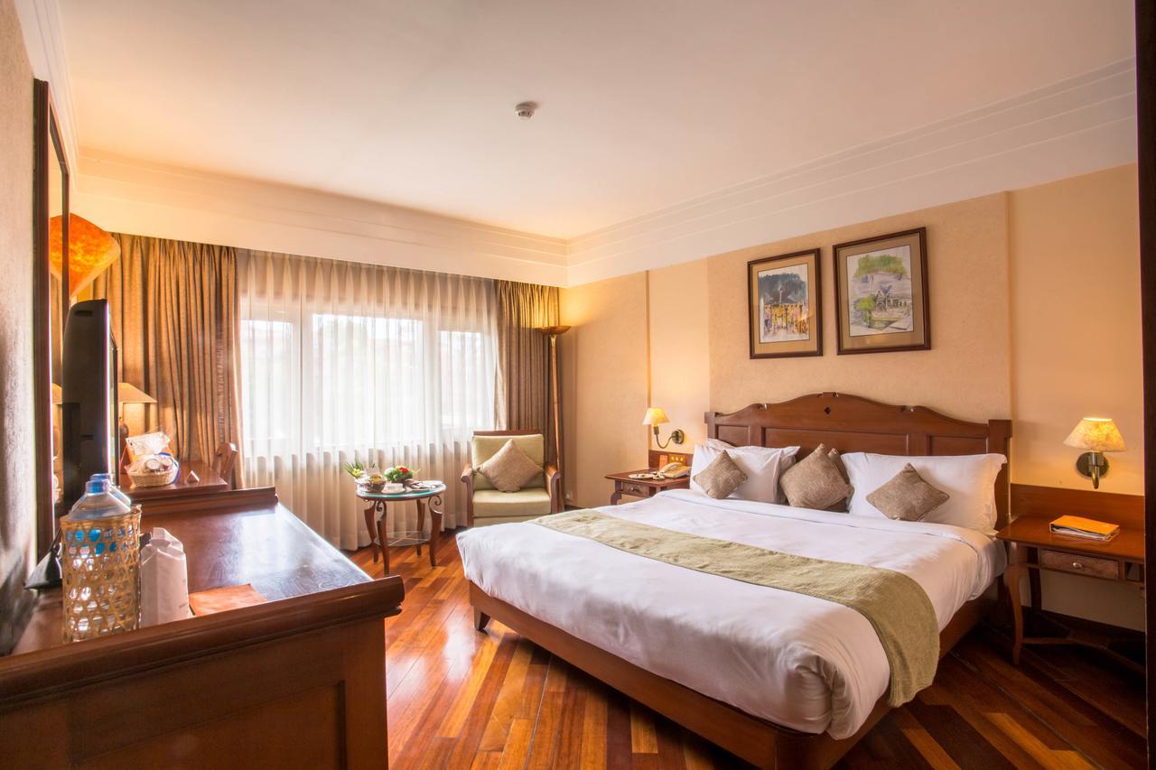 Hotel Shangri-la, 5*