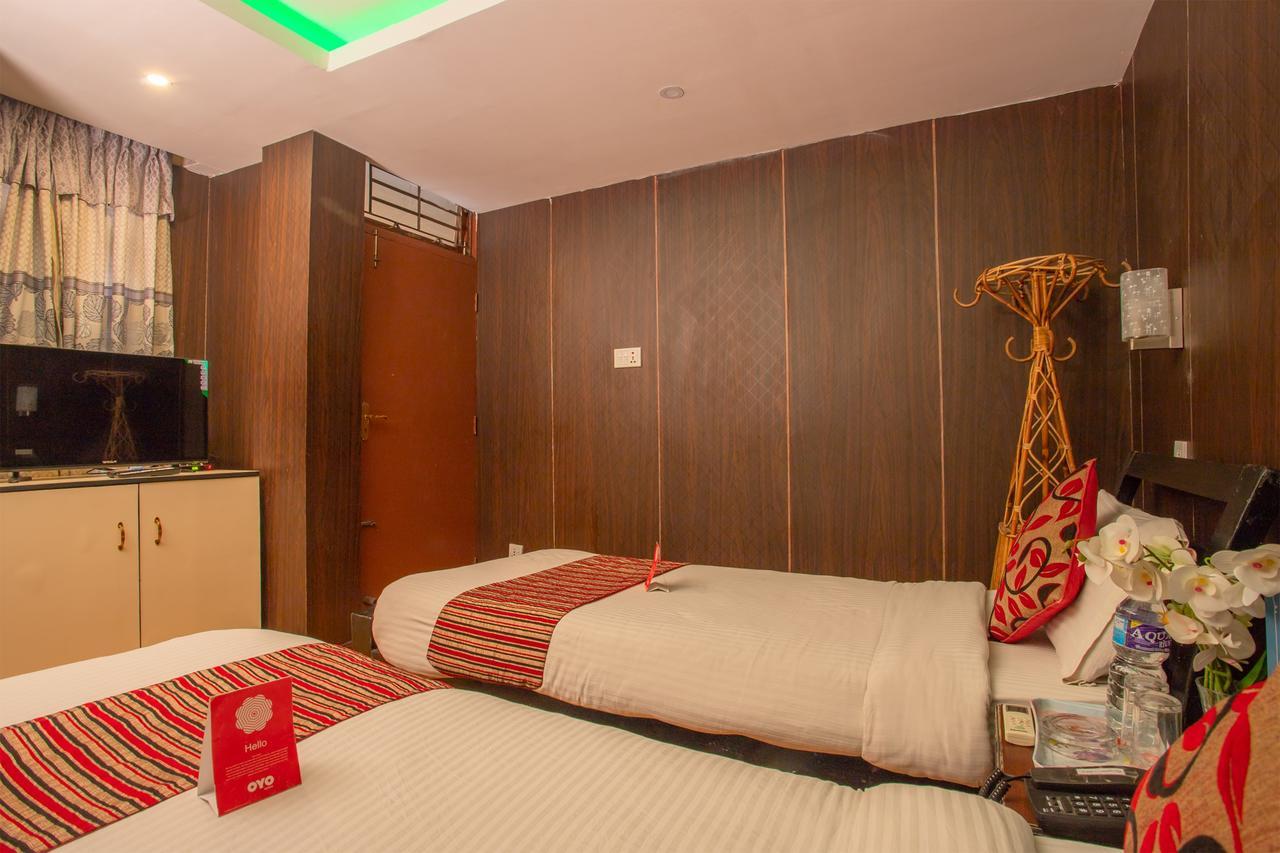 Traveler's Hotel *