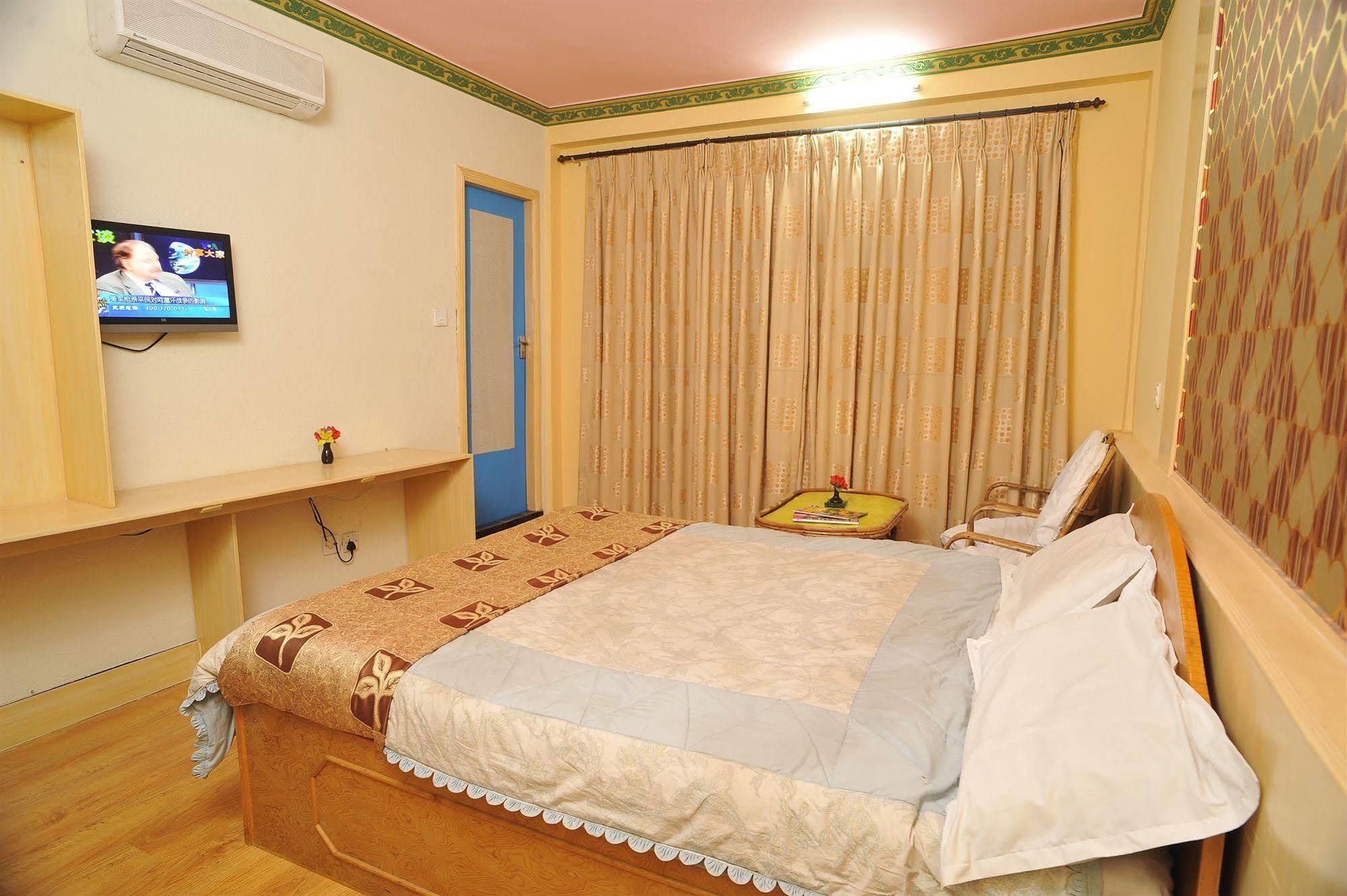 Acme Guest house 2*