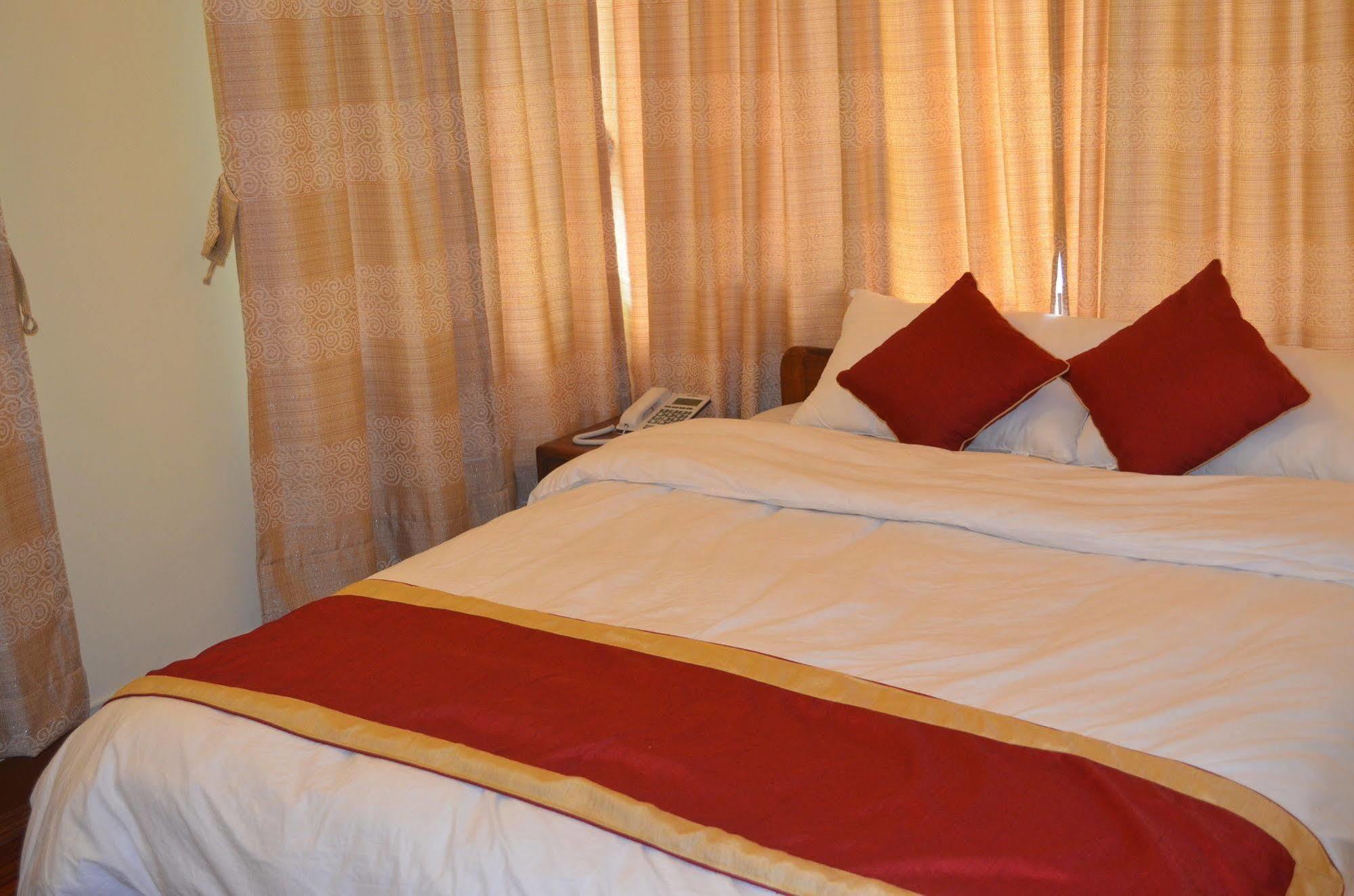 Potala Tourist Hotel 3*