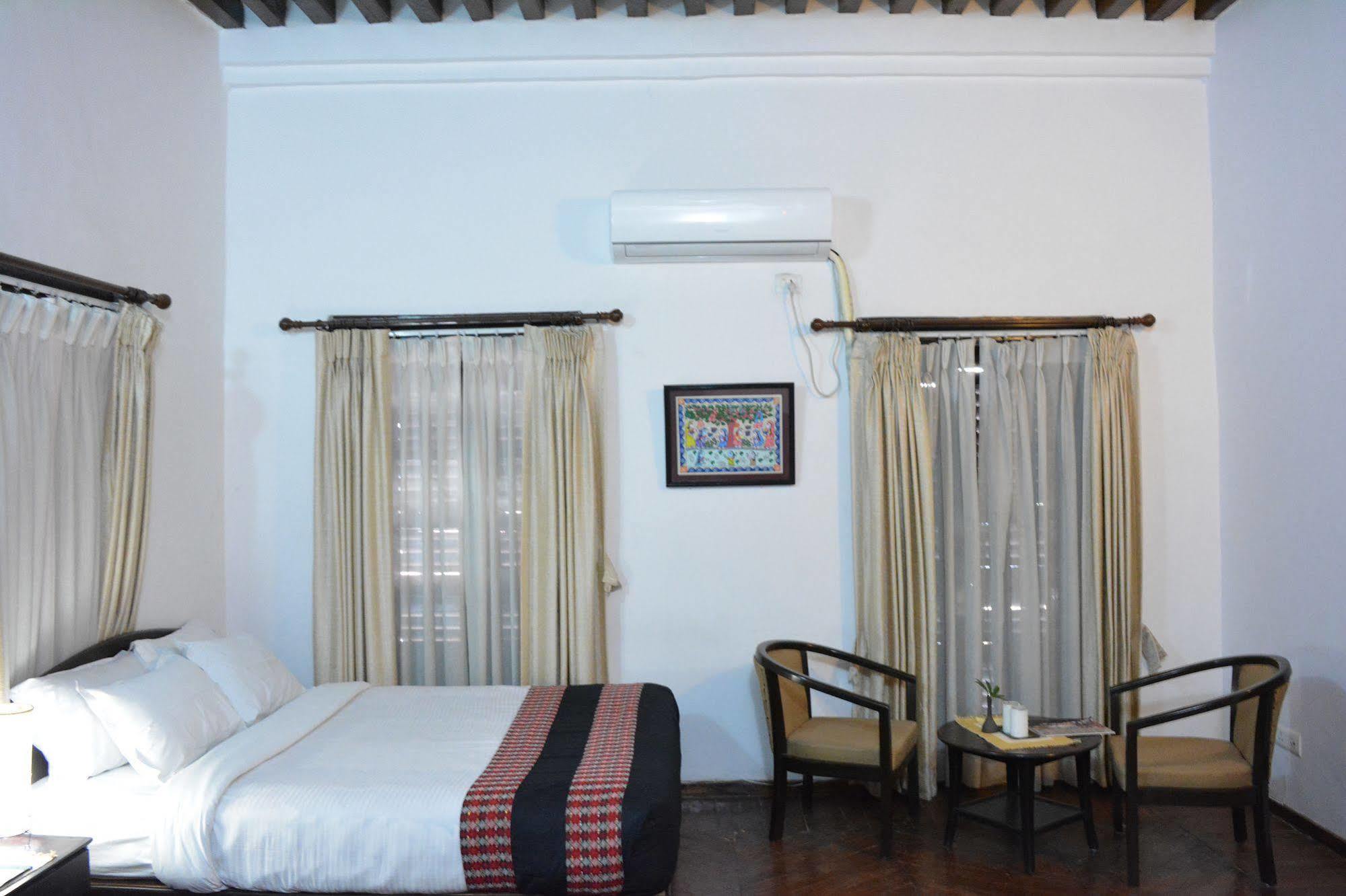 Hotel Oyo 738 Kaze Darbar