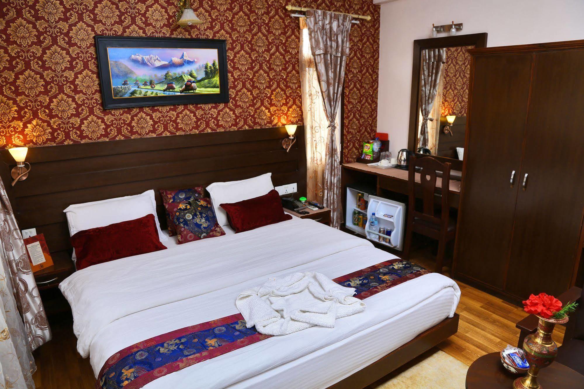 Bliss International Hotel 3*