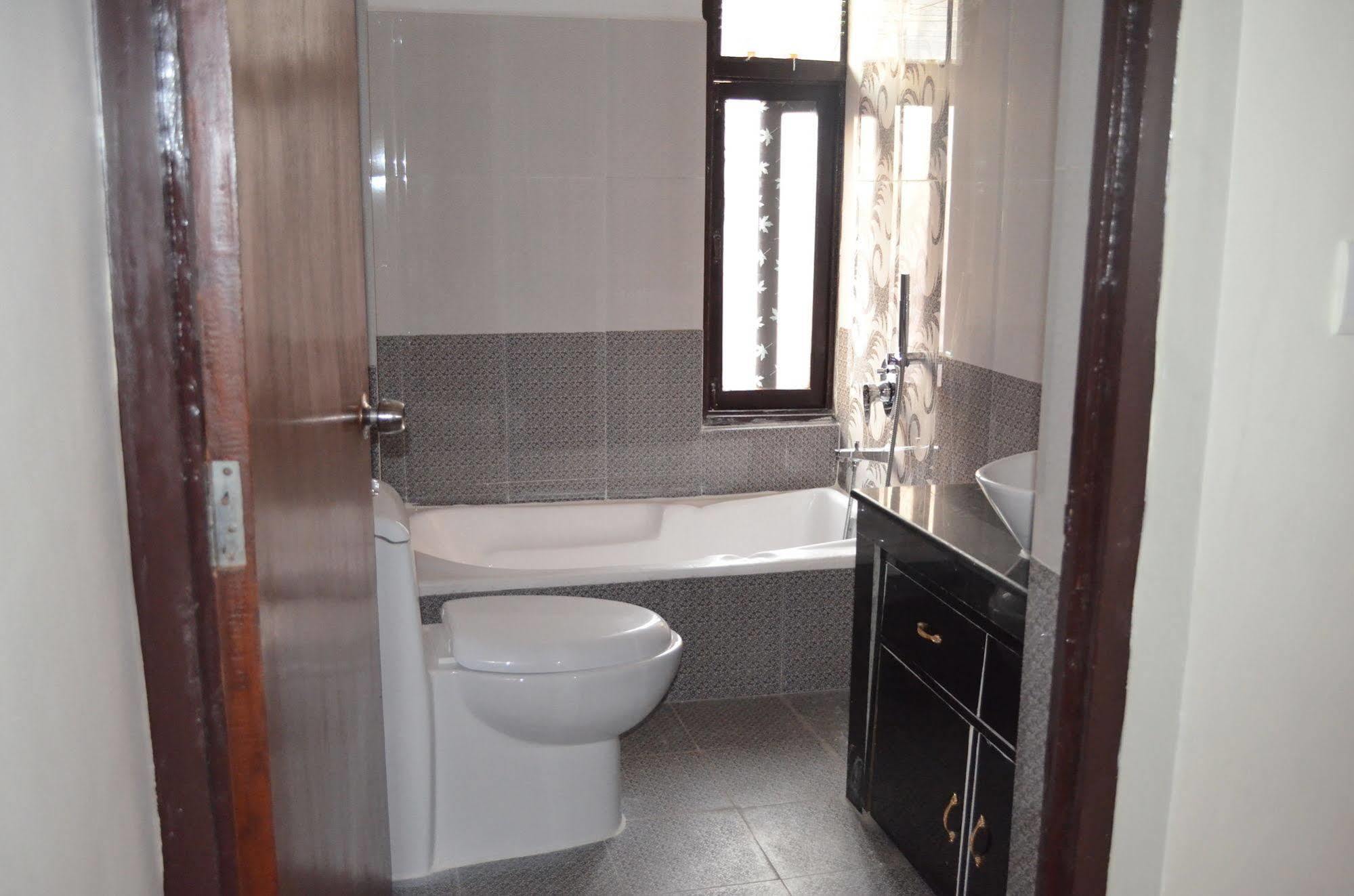 Amaryllis Hotel 3*