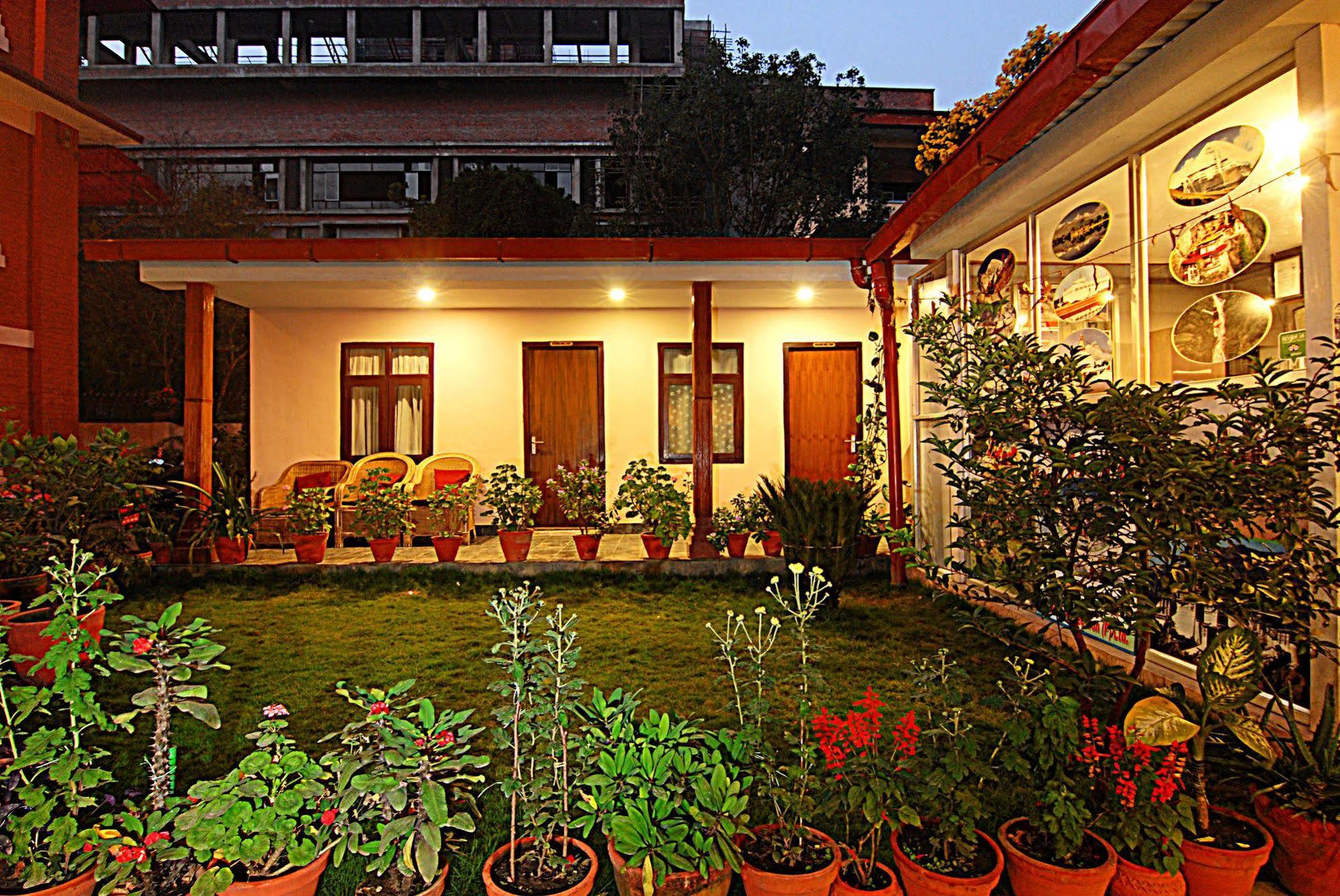 Amaryllis 3* Kathmandu