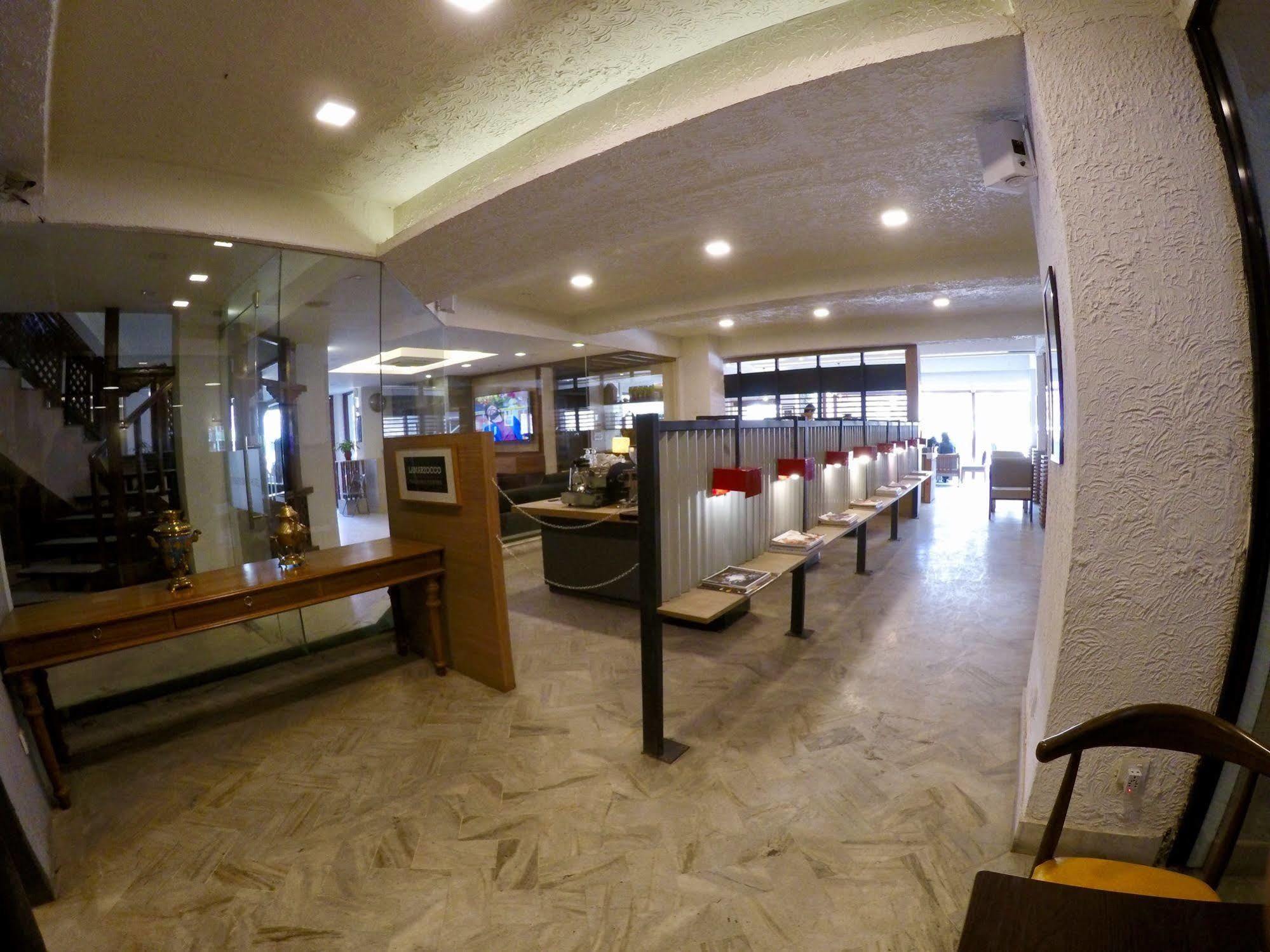 Marcopolo Business 2*