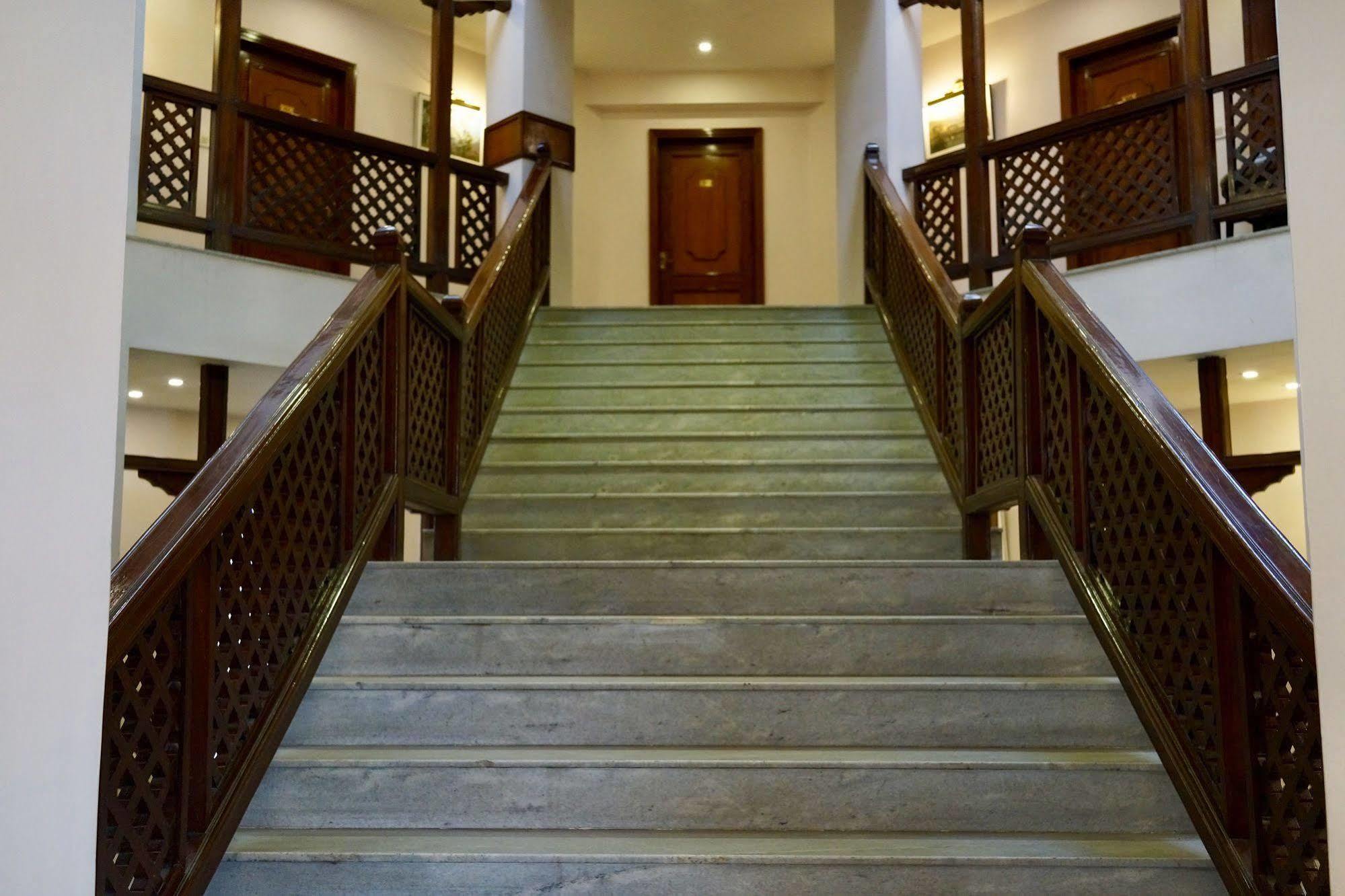 Marcopolo Business 2*