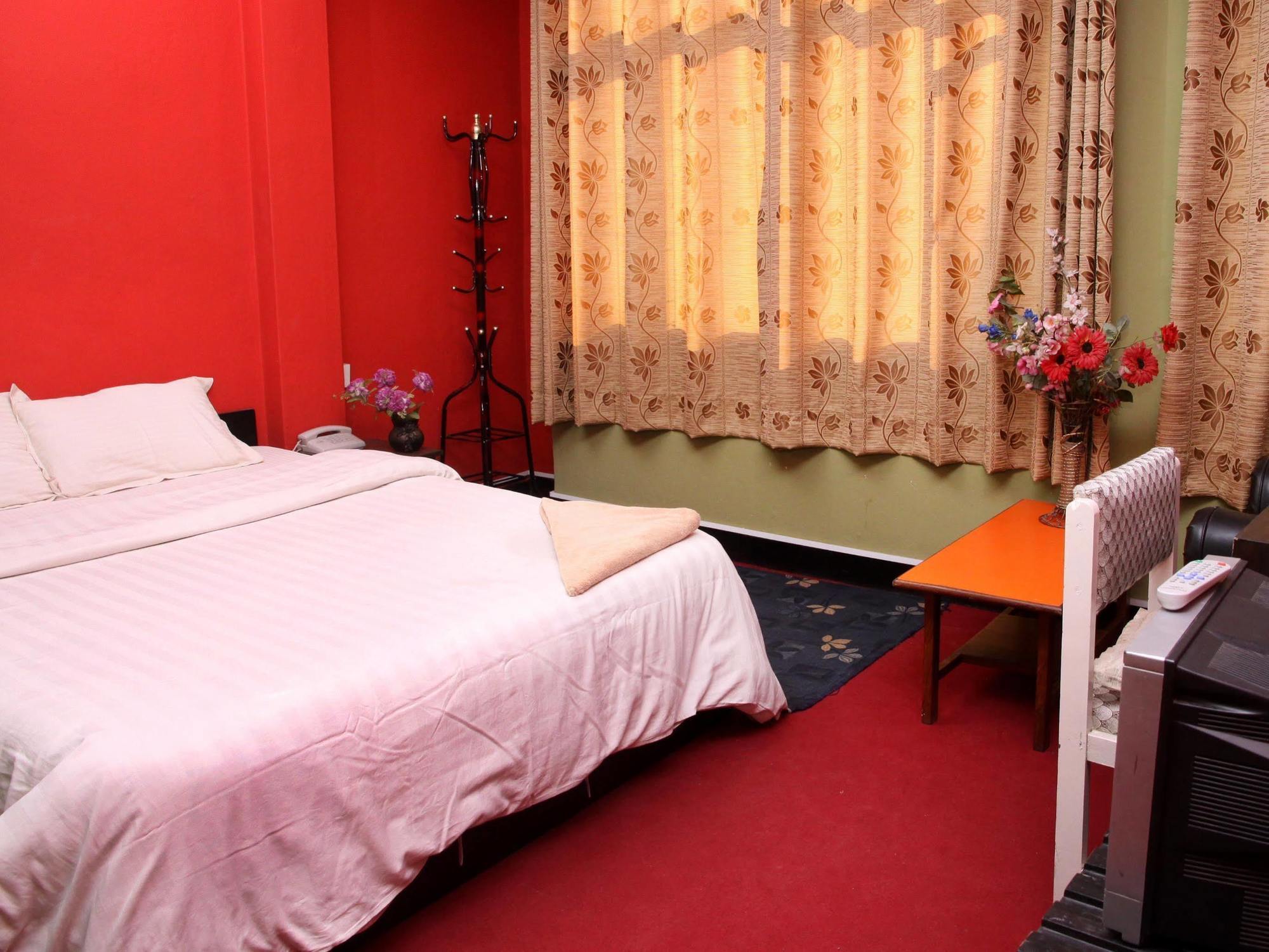 Silver Hotel *