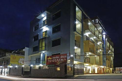 Hotel Mahadev 3*