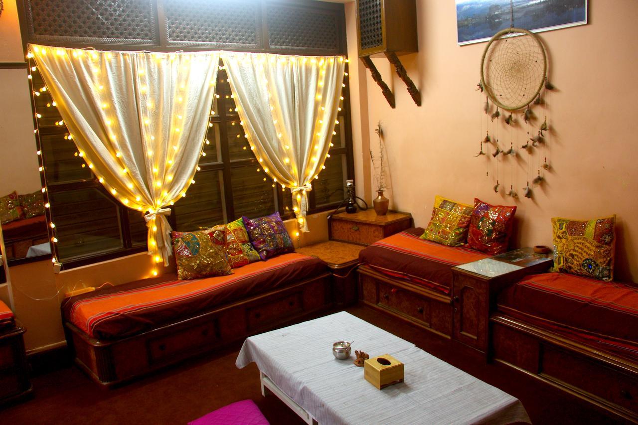 Hotel Himalayan 2*