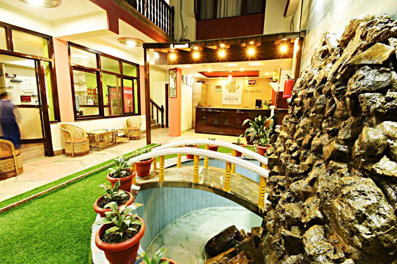 Pleasure Hotel