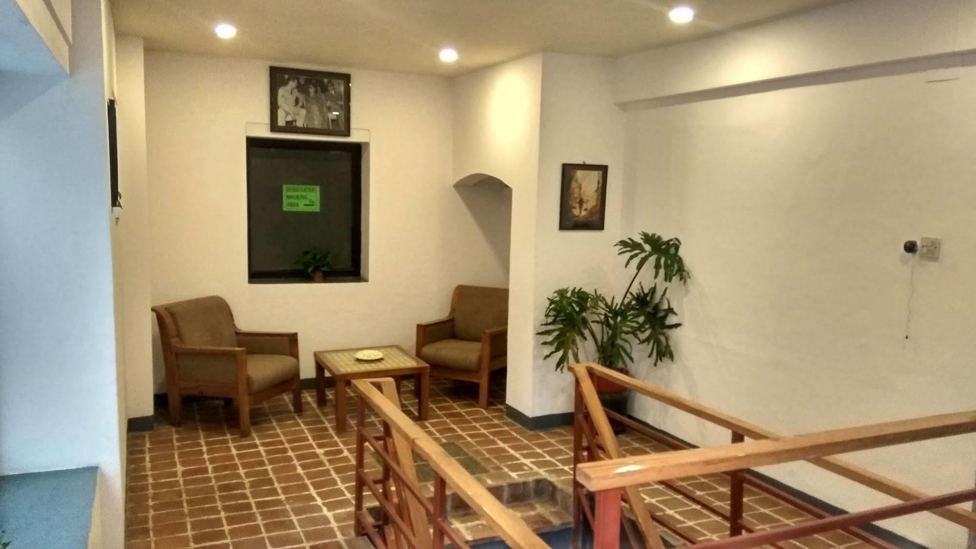 Heranya Hotel 3*