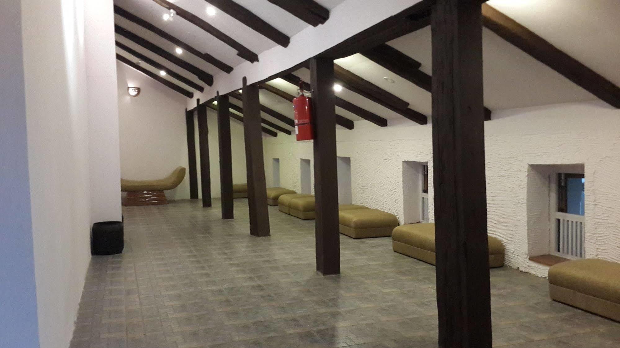 Heranya Hotel 3*