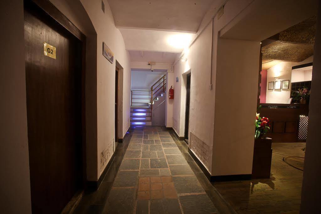 Heranya Hotel 3*