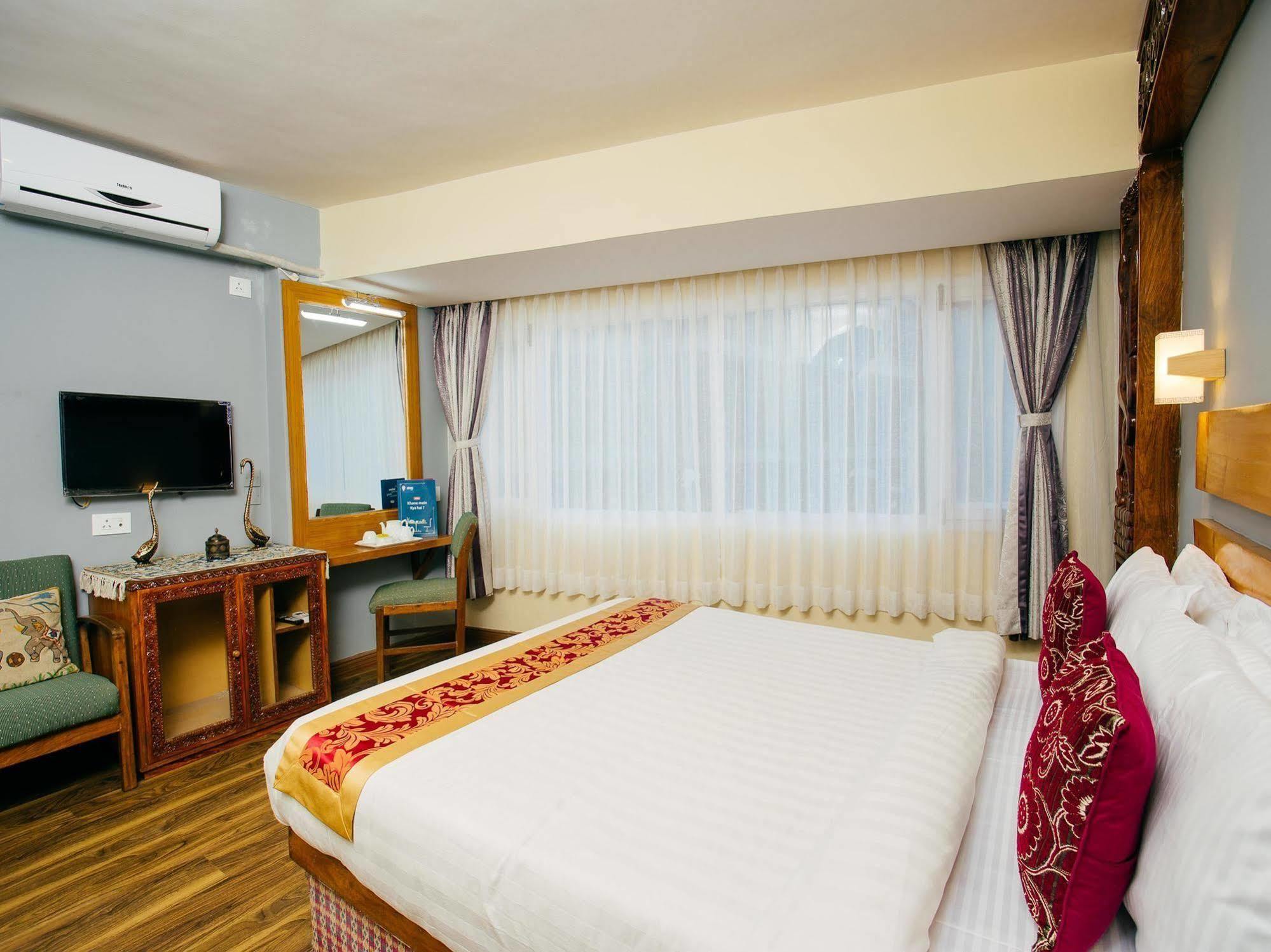 Hotel Oyo 120 Tayoma 2*